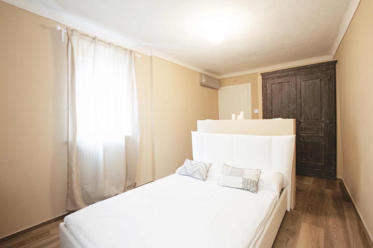 Bed and Breakfast Dimora Della Rocca Costigliole d'Asti Zewnętrze zdjęcie