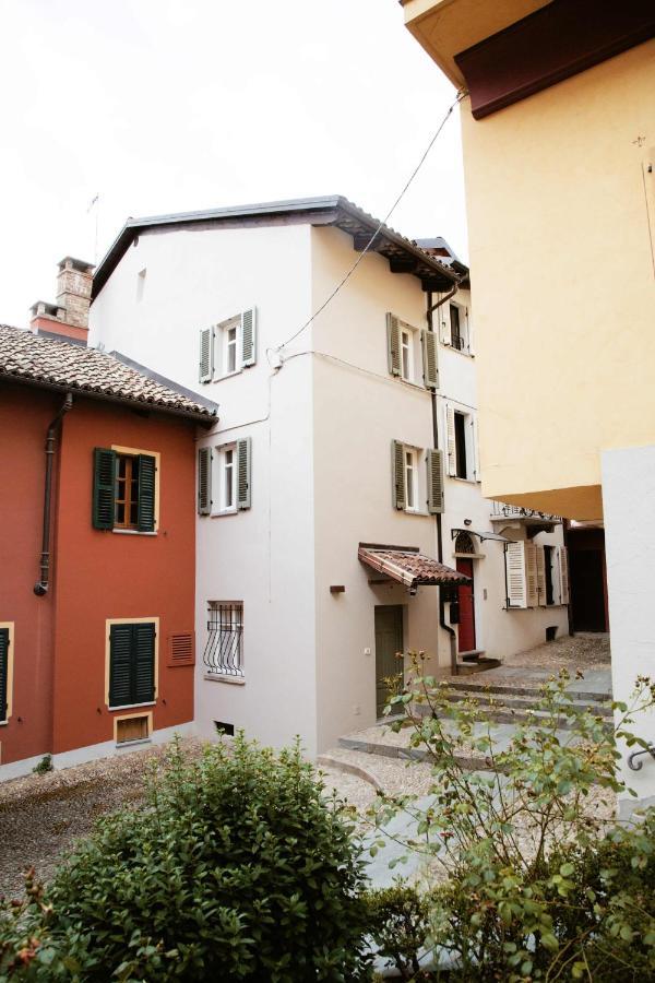 Bed and Breakfast Dimora Della Rocca Costigliole d'Asti Zewnętrze zdjęcie